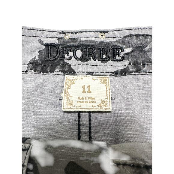 Decree Gray Camo Zebra Print Studded Mini Skirt Size 11 - Picture 4 of 6